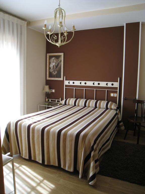 Casa Rural Patino Affittacamere Quintanas de Gormaz Esterno foto